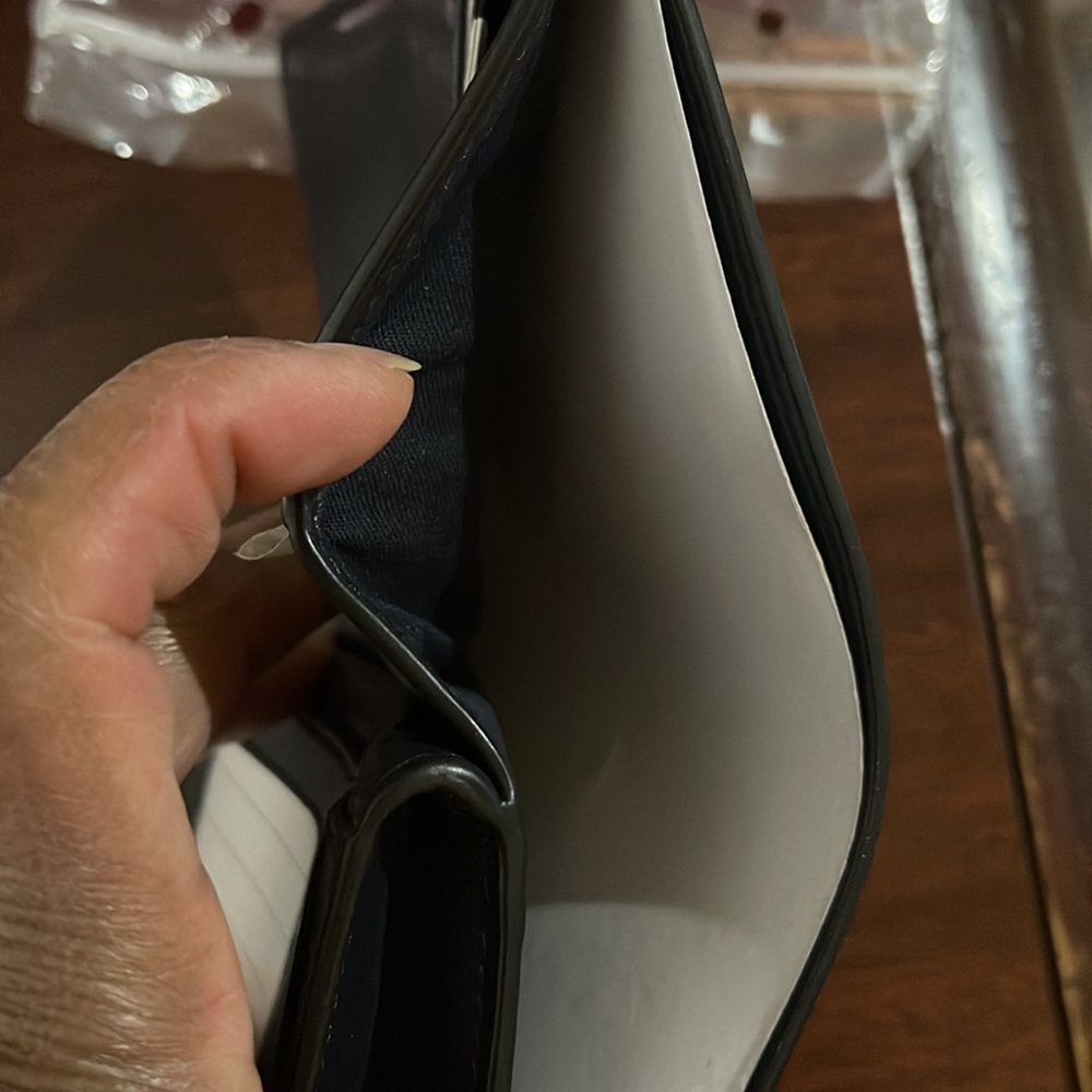 NWT - Coach Wallet 5 x 6 - Picture 12 of 14